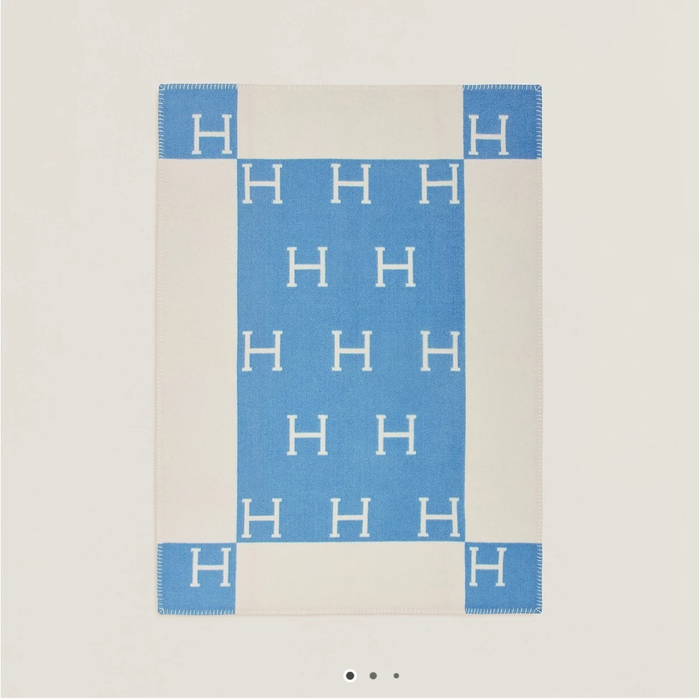 Hermes Avalon baby blanket blue white new